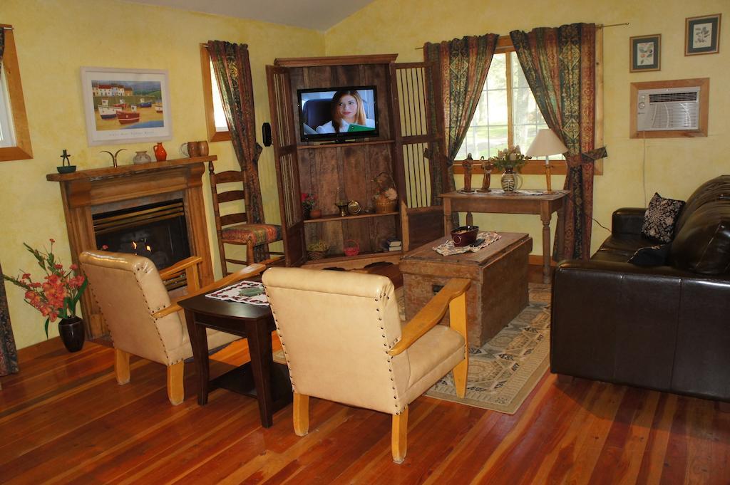 Fairmont Mountain Bungalows Fairmont Hot Springs Camera foto