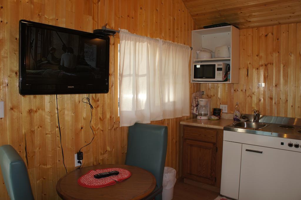 Fairmont Mountain Bungalows Fairmont Hot Springs Camera foto