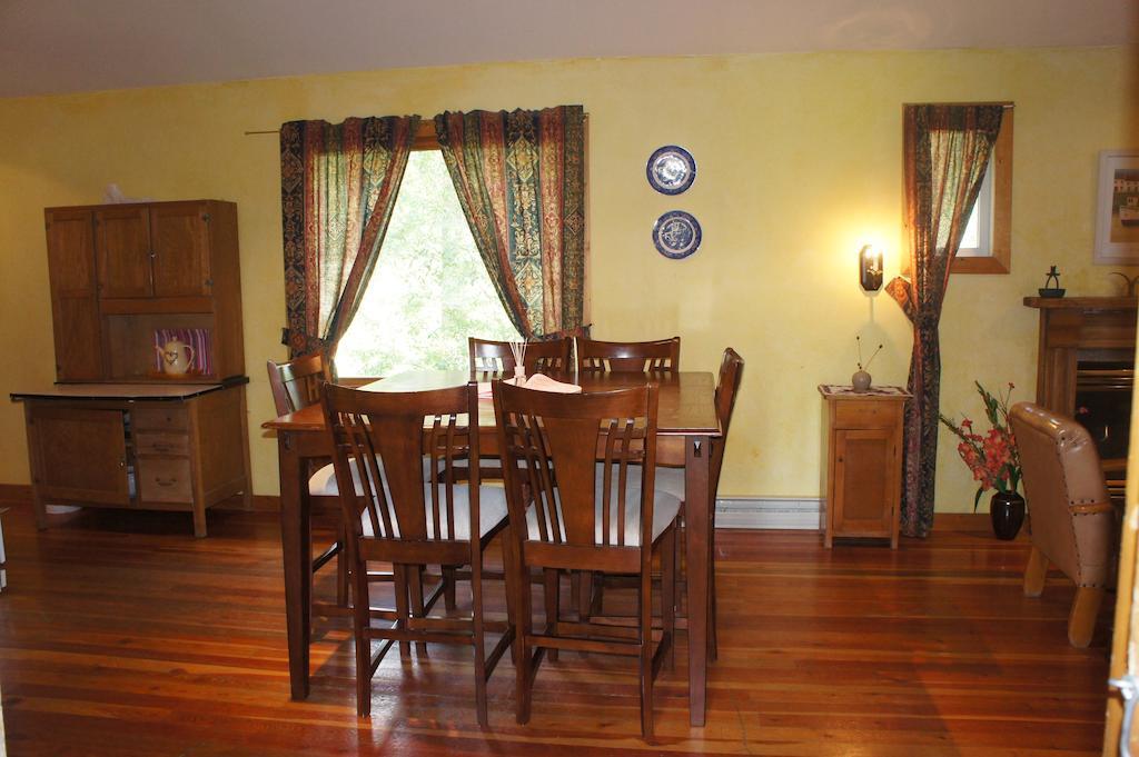 Fairmont Mountain Bungalows Fairmont Hot Springs Camera foto