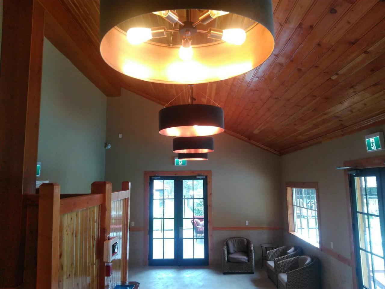 Fairmont Mountain Bungalows Fairmont Hot Springs Esterno foto