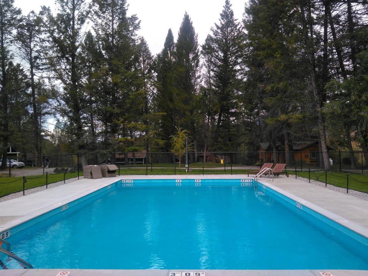 Fairmont Mountain Bungalows Fairmont Hot Springs Esterno foto