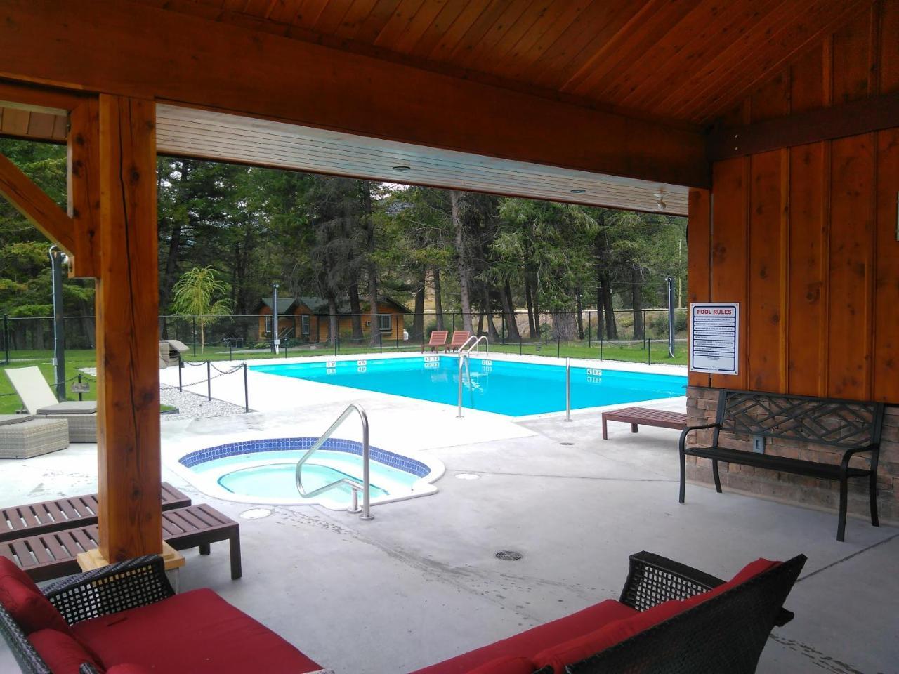 Fairmont Mountain Bungalows Fairmont Hot Springs Esterno foto