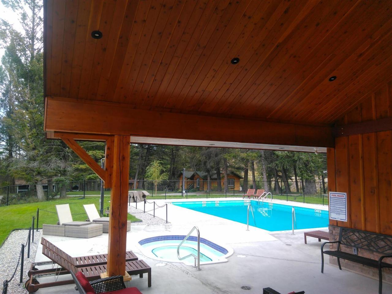 Fairmont Mountain Bungalows Fairmont Hot Springs Esterno foto